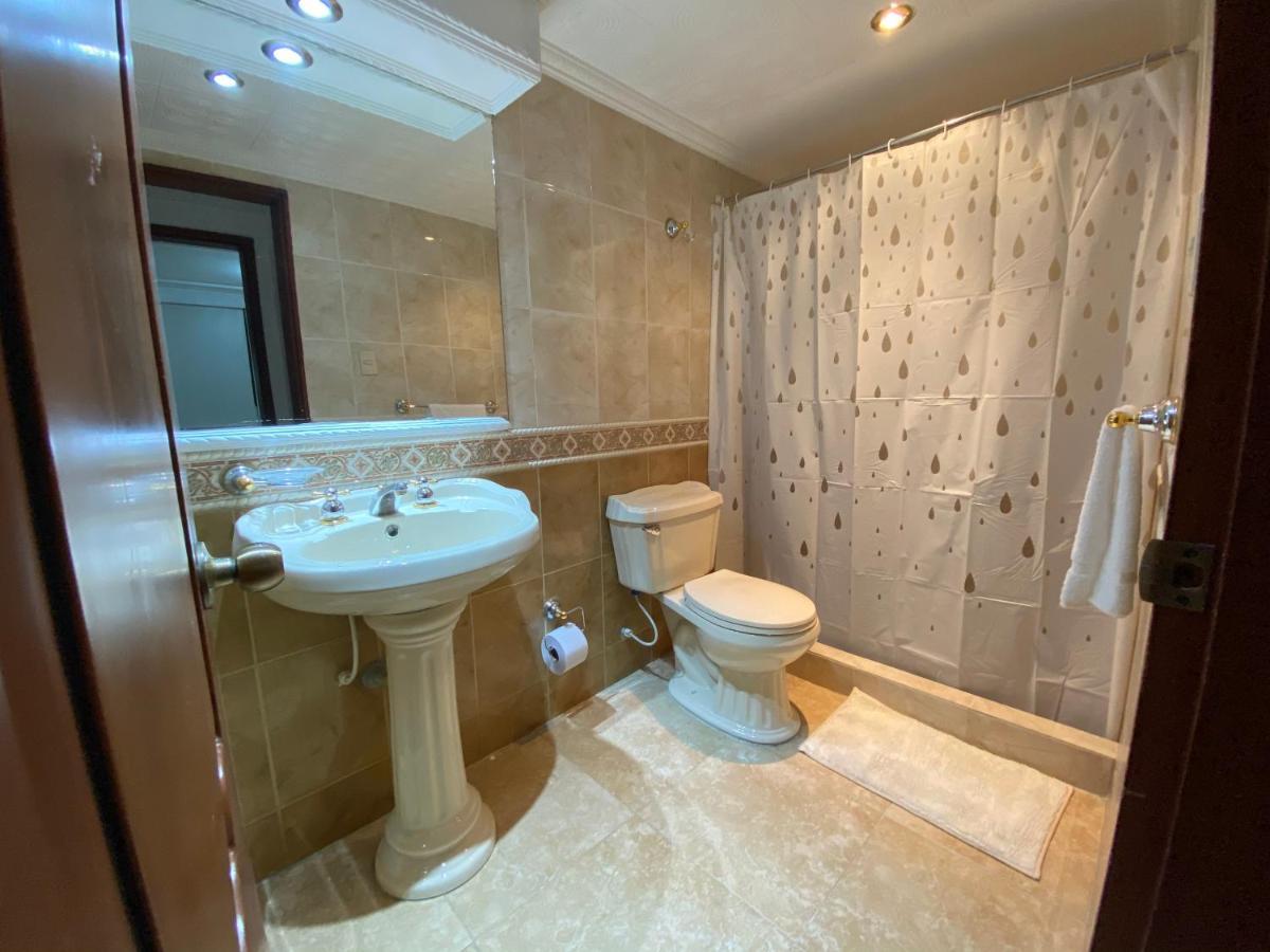 بوغوتا Santa Ana Luxury Rentals Hotel المظهر الخارجي الصورة